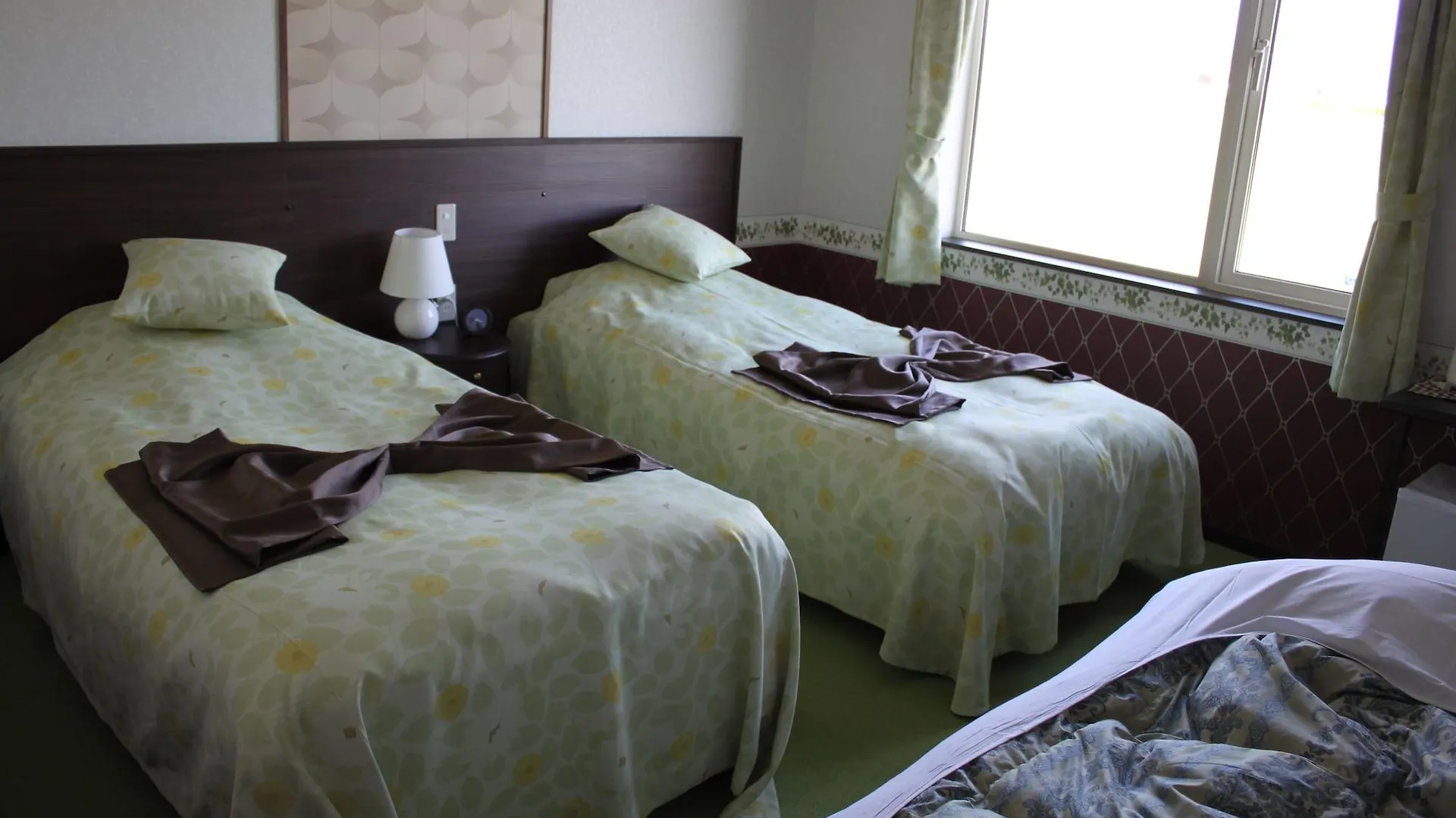 Petit Hotel Blanc Fleur